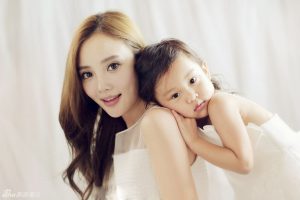 明星妈咪搭配的亲子装